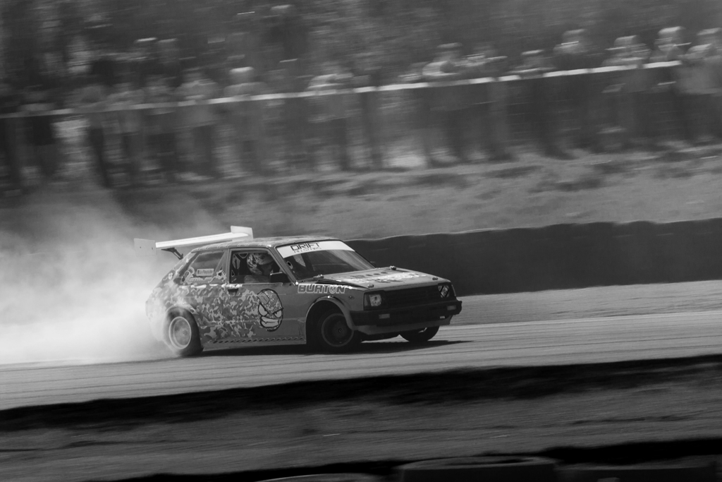 IMAGE: http://www3.picturepush.com/photo/a/8222776/1024/Anonymous/Startlet.jpg