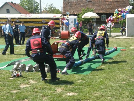 Image Hosted by PicturePush - Photo Sharing